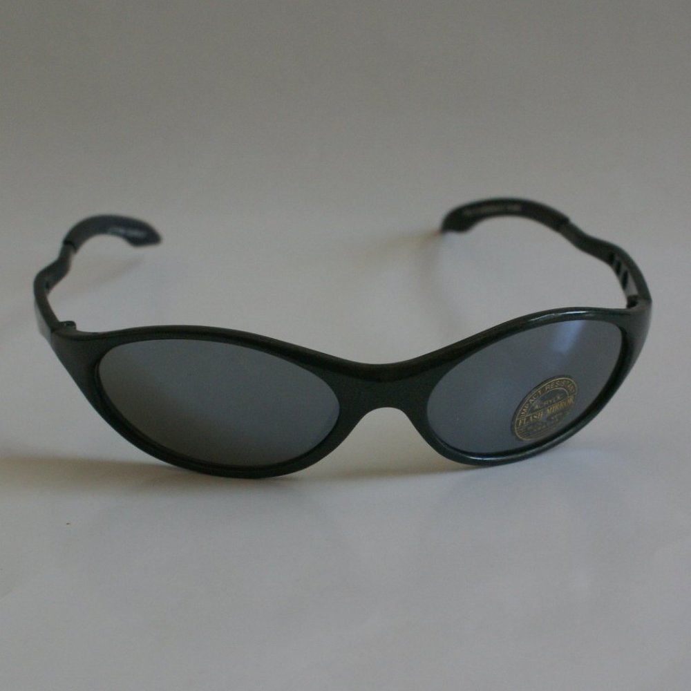 NWT VtgSports 90's wrap around w/rubber temple tips smoke mirror lens sunglasses